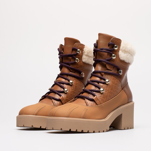 Damskie botki / sztyblety TOMMY HILFIGER HEEL LACED MONOGRAM BOOT fw0fw06790gtu kolor brązowy