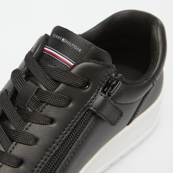 Dziecięce sneakersy (buty) TOMMY HILFIGER FLAG LOW CUT LACE-UP t3x9333561355999 kolor czarny