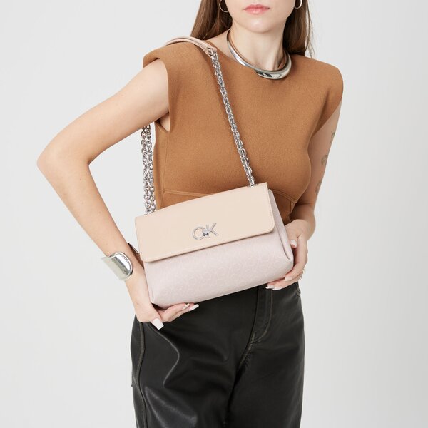 Damska torebka CALVIN KLEIN TOREBKA RE-LOCK CONV SHOULDER BAGJCQ k60k611755pe1 kolor brązowy