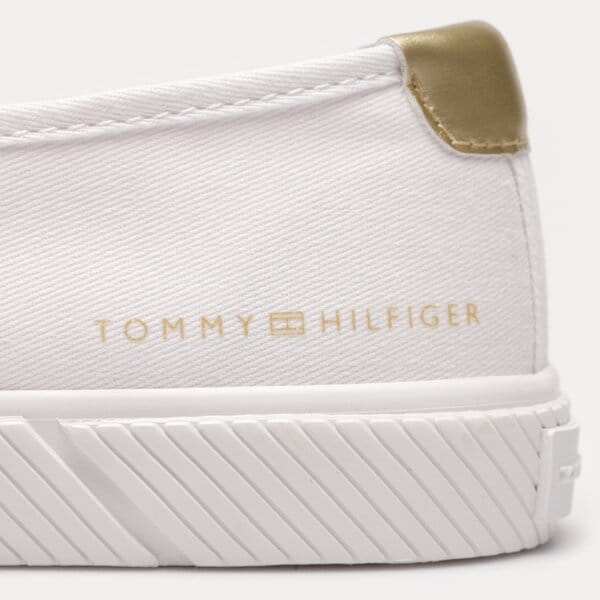 Damskie trampki TOMMY HILFIGER ESSENTIAL SLIP-ON SNEAKER fw0fw06956ybs kolor biały