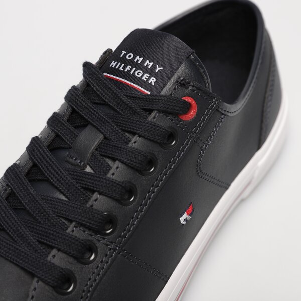 Męskie sneakersy (buty) TOMMY HILFIGER CORE CORPORATE VULC LEATHER fm0fm04561dw5 kolor granatowy