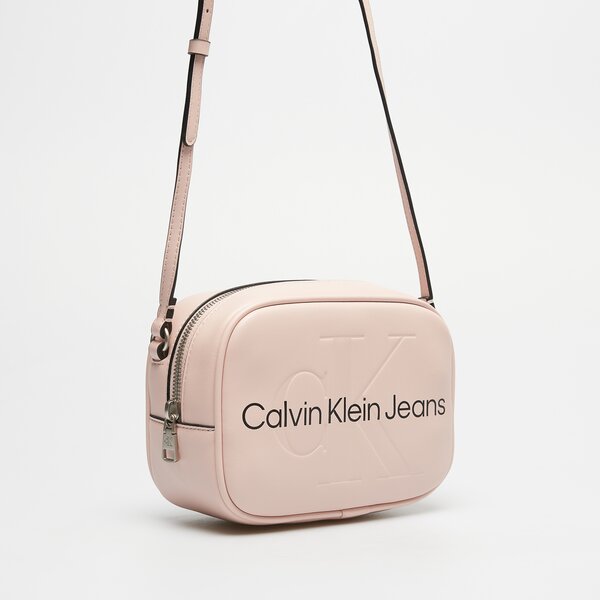 Damska torebka CALVIN KLEIN TOREBKA SCULPTED CAMERA BAG18 MONO k60k610275tft kolor różowy