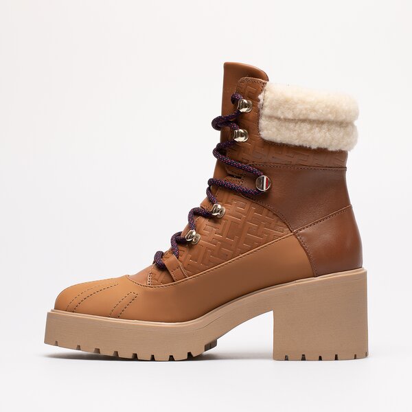 Damskie botki / sztyblety TOMMY HILFIGER HEEL LACED MONOGRAM BOOT fw0fw06790gtu kolor brązowy