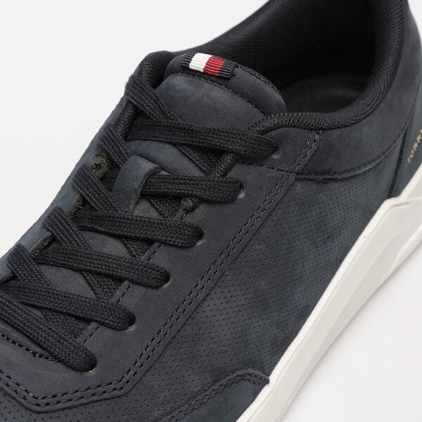 Męskie sneakersy (buty) TOMMY HILFIGER ELEVATED CUPSOLE NUBUCK fm0fm04933dw5 kolor granatowy